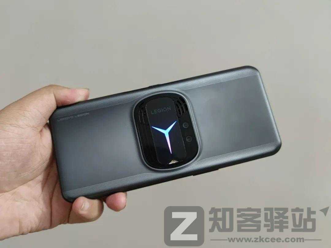 跌出一个“华为”！国产手机，危了！-8