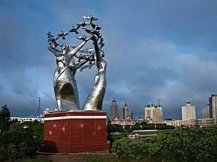 每天一分钟看世界！5月26日，农历 四月二十六星期四，历史上的今天和生活冷知识-1